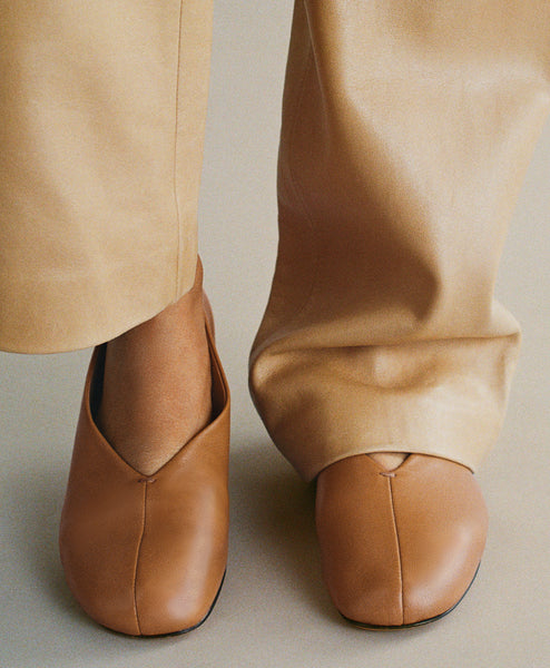 見逃し厳禁！おトクな Glove Flat - Caramel 靴