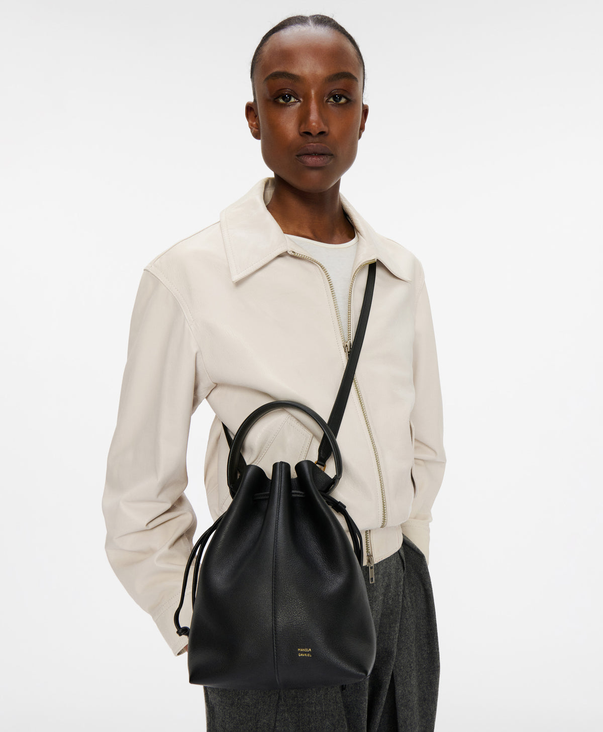 Model wears the Dea Bucket in Black