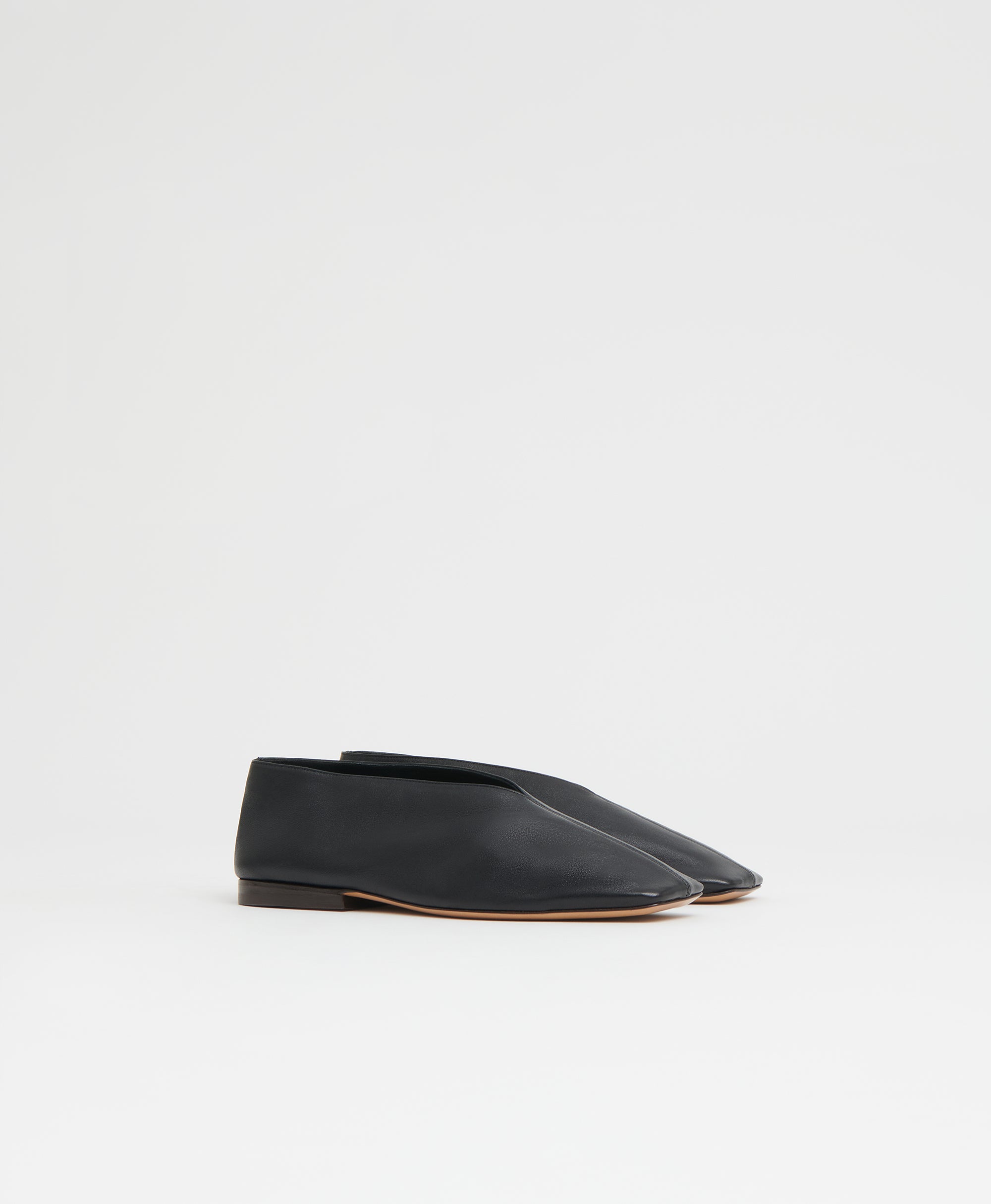 Square Soft V - Black - View 2