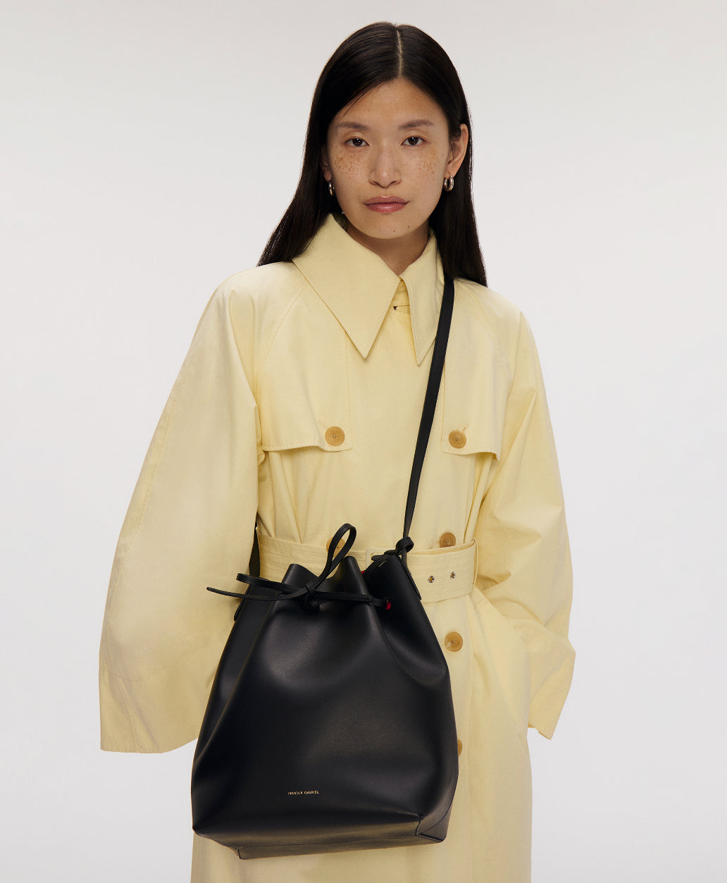 Bucket Bag - Black/Flamma on model image