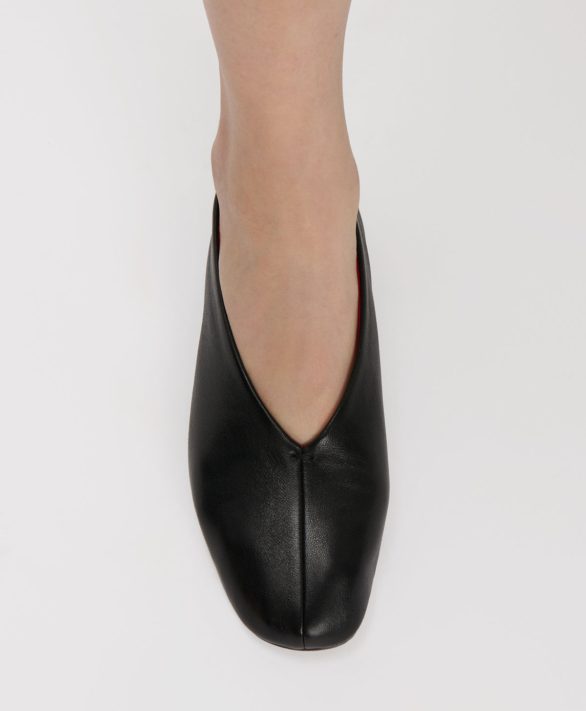 Glove Flat - on model
