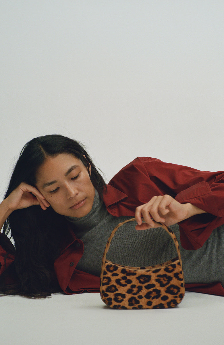 MANSUR GAVRIEL | Designed in New York City and made in Italy. MANSUR GAVRIEL | Designed in New York City and made in Italy.