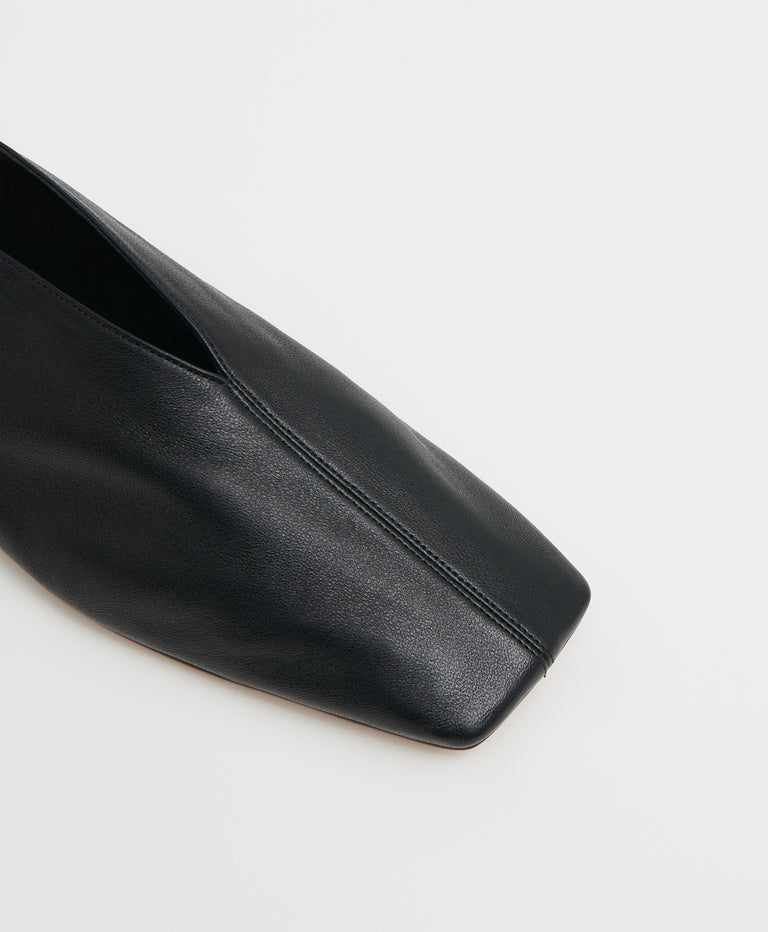 Square Soft V - Black