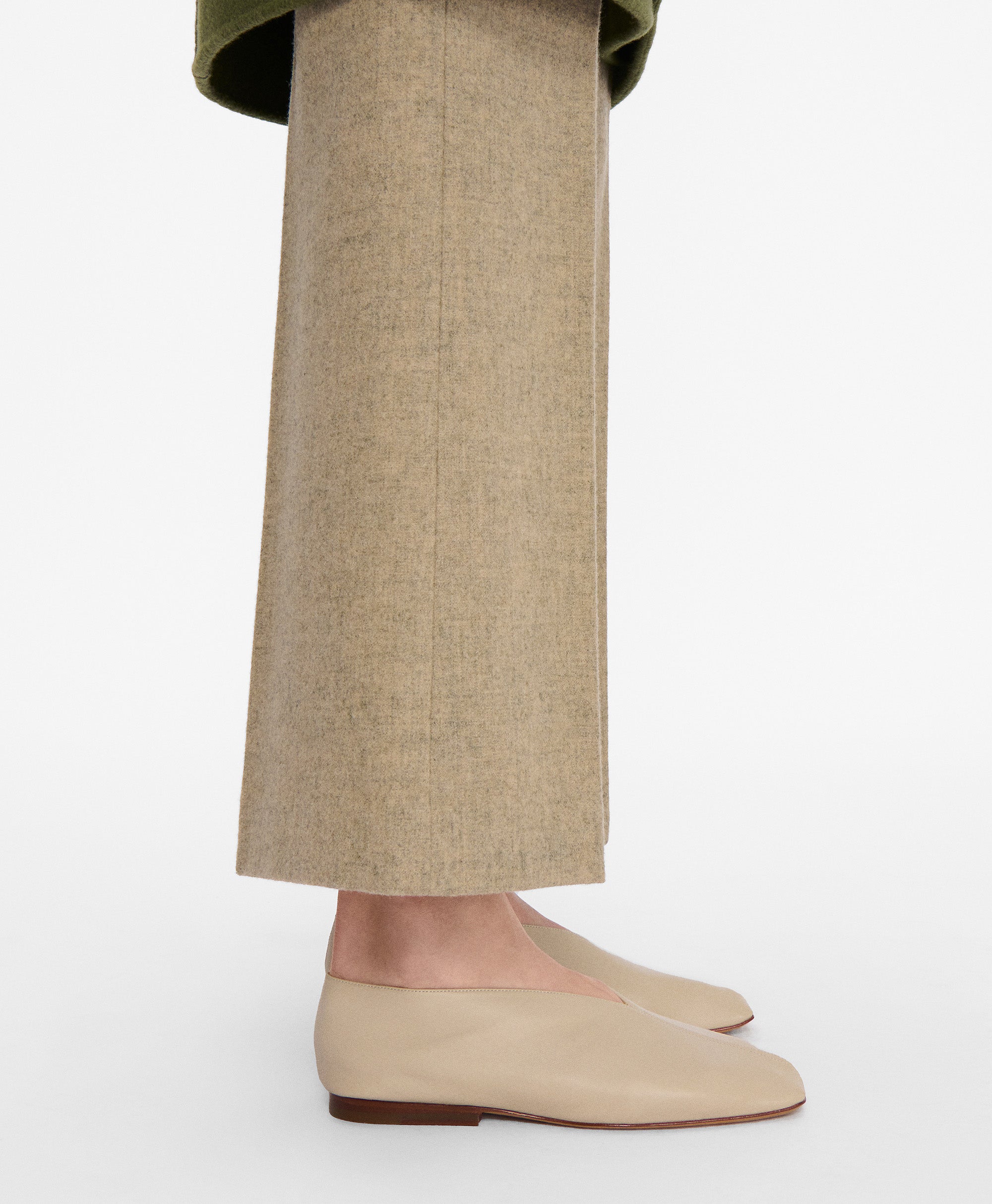 Square Soft V - Anise Suede