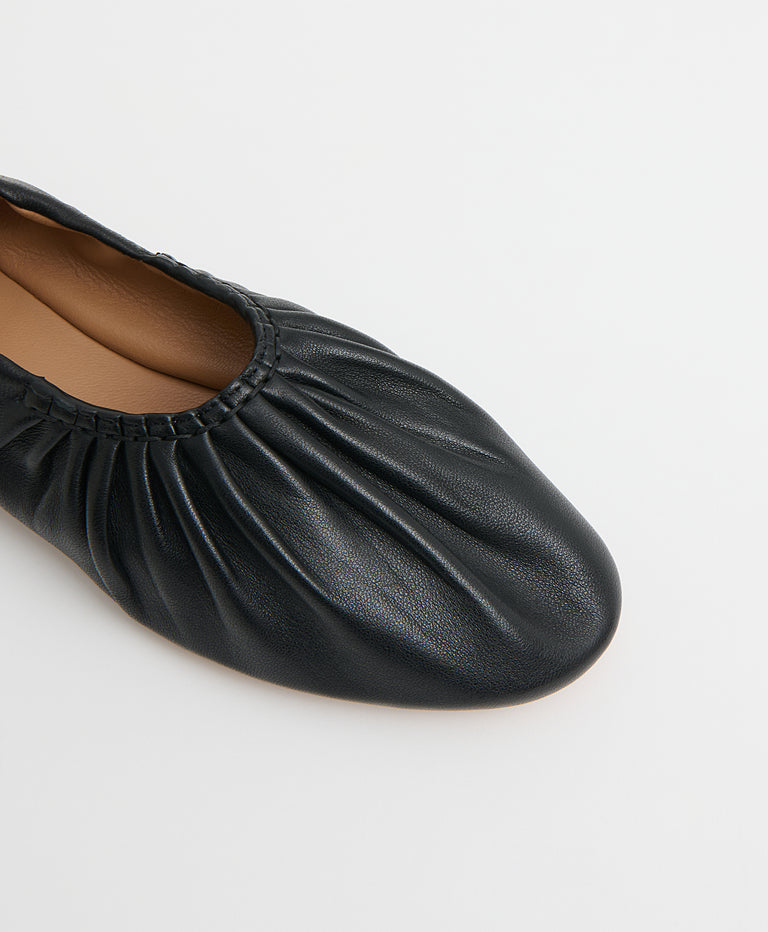 Ruched Ballerina - Black