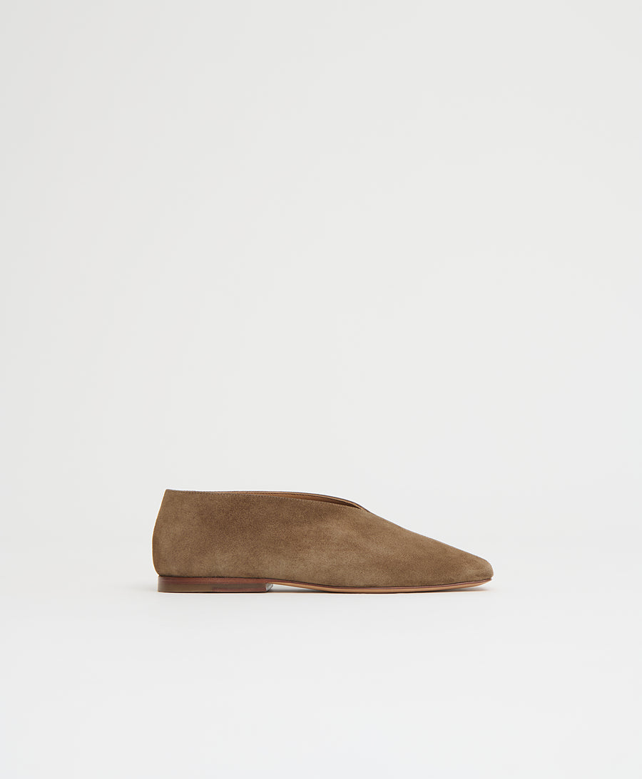 Square Soft V - Anise Suede view 1