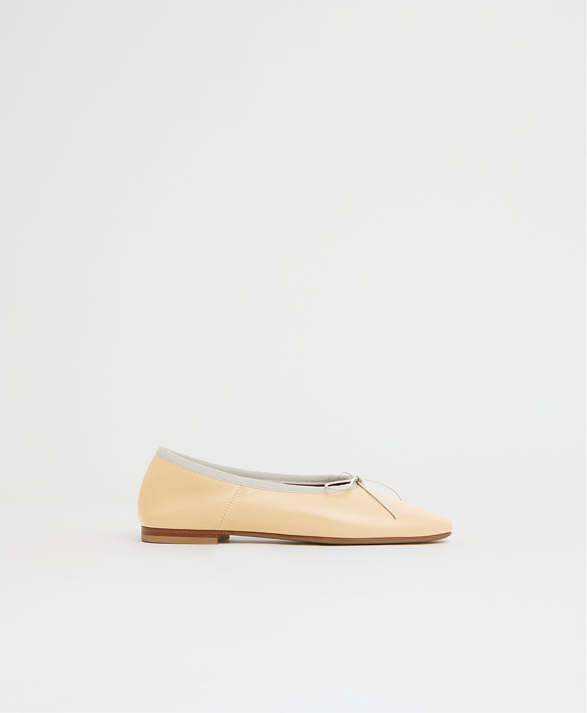 Dream Ballerina - Butter view 1
