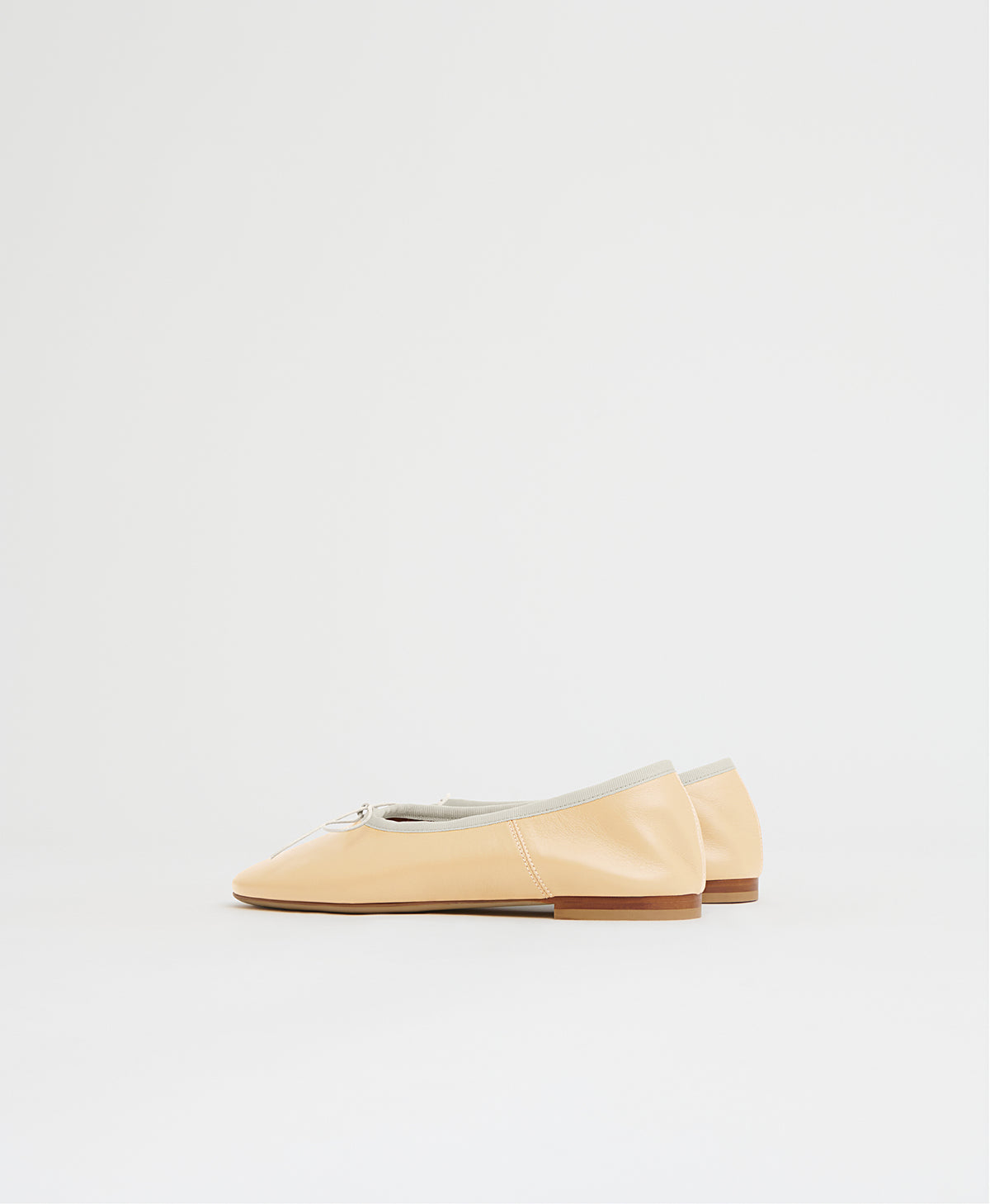Dream Ballerina - Butter view 2