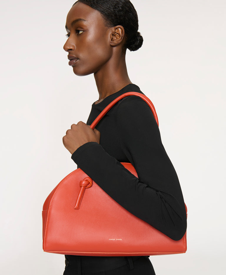 Fortuna Bowling Bag - Pomodoro on model 