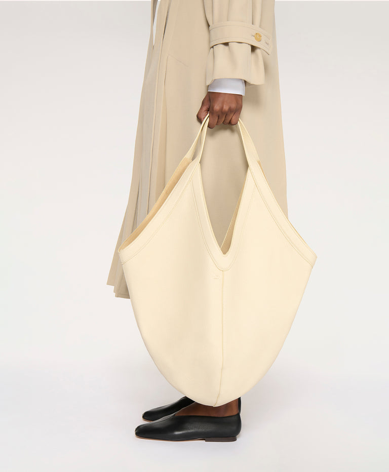 Soft M Hobo - Jasmine on model 