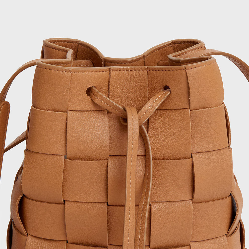 Vegetable tanned clearance pleated bucket bag